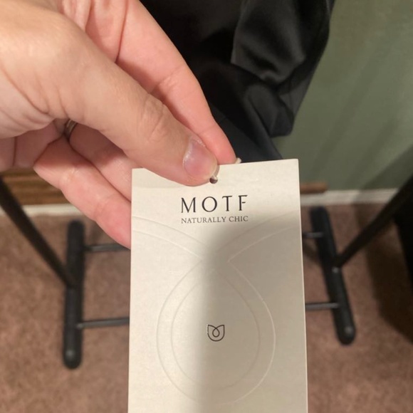 Gorgeous Black fancy one strap top with bow - Picture 10 of 11